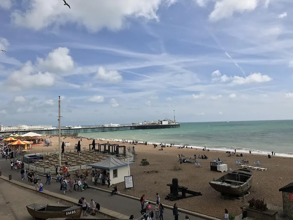 Brighton Beach Inn Hostel 0*,