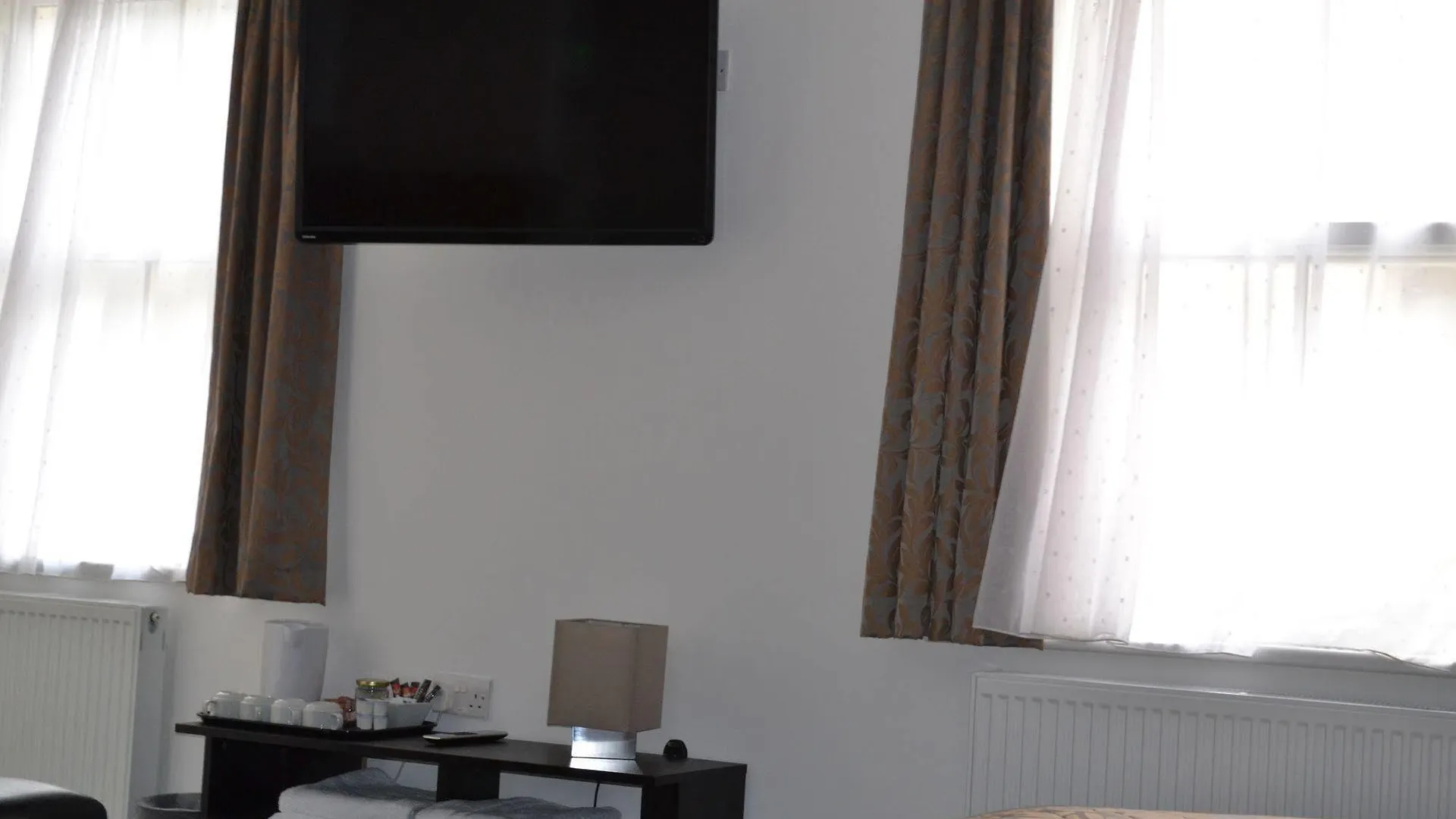 Brighton Beach Inn Hostel