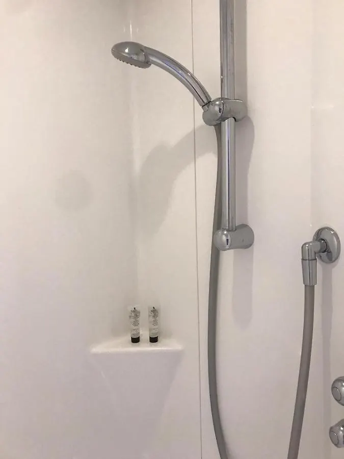 Brighton Beach Inn Hostel