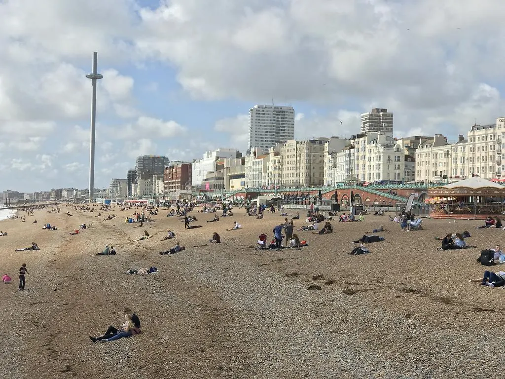 Brighton Beach Inn Hostel